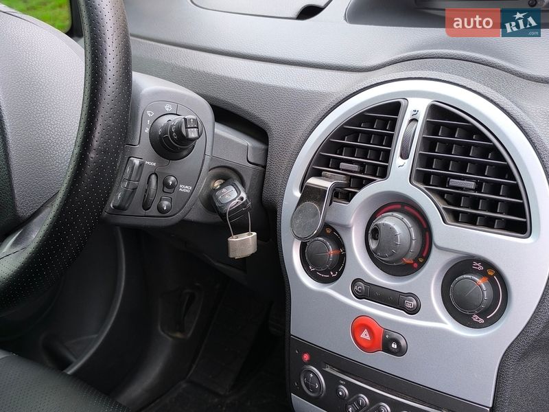 Хэтчбек Renault Modus 2009 в Харькове фото 10 Хэтчбек Renault Modus 2009 в Харькове