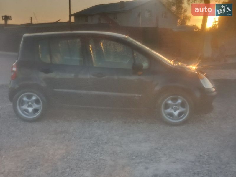 Хэтчбек Renault Modus 2005 в Луцке
