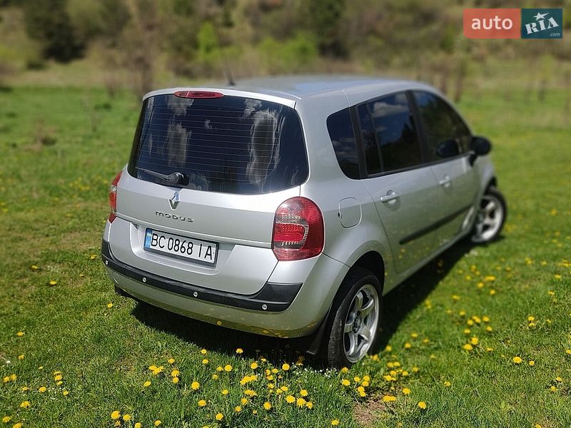 Хэтчбек Renault Modus 2010 в Львове