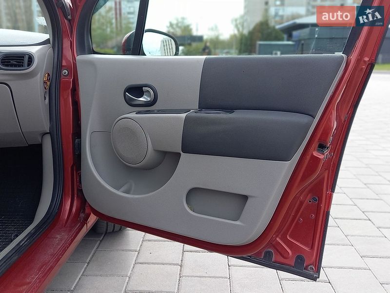 Хэтчбек Renault Modus 2006 в Черкассах