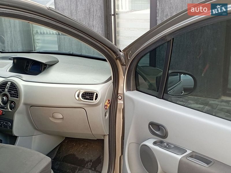 Хетчбек Renault Modus 2008 в Чернівцях