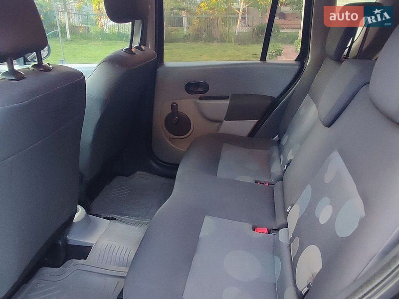 Хэтчбек Renault Modus 2009 в Ивано-Франковске