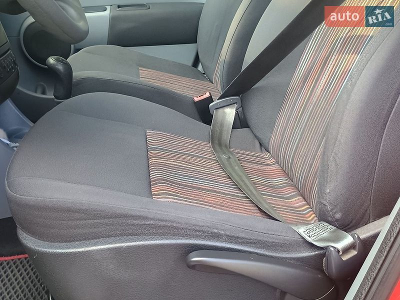 Хетчбек Renault Modus 2008 в Володимирці