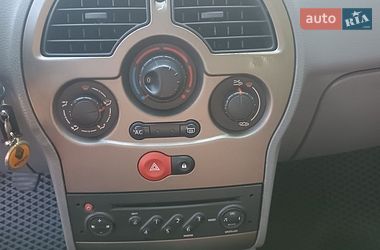 Хетчбек Renault Modus 2008 в Володимирці