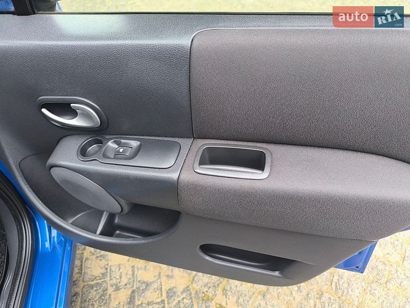 Хэтчбек Renault Modus 2008 в Черновцах