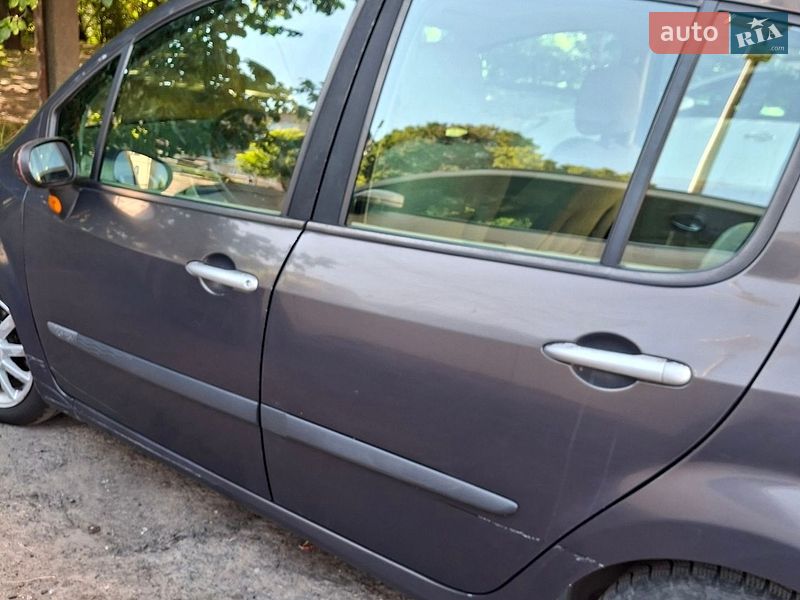 Хетчбек Renault Modus 2005 в Чернівцях