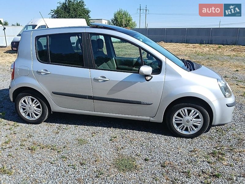 Хэтчбек Renault Modus 2006 в Клевани