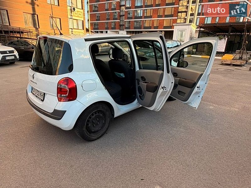 Хэтчбек Renault Modus 2010 в Киеве