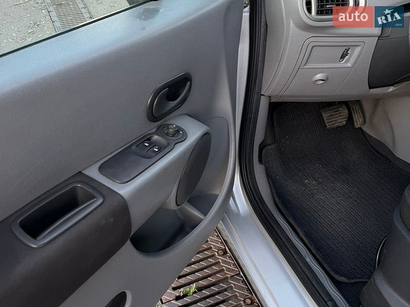 Хэтчбек Renault Modus 2008 в Киеве
