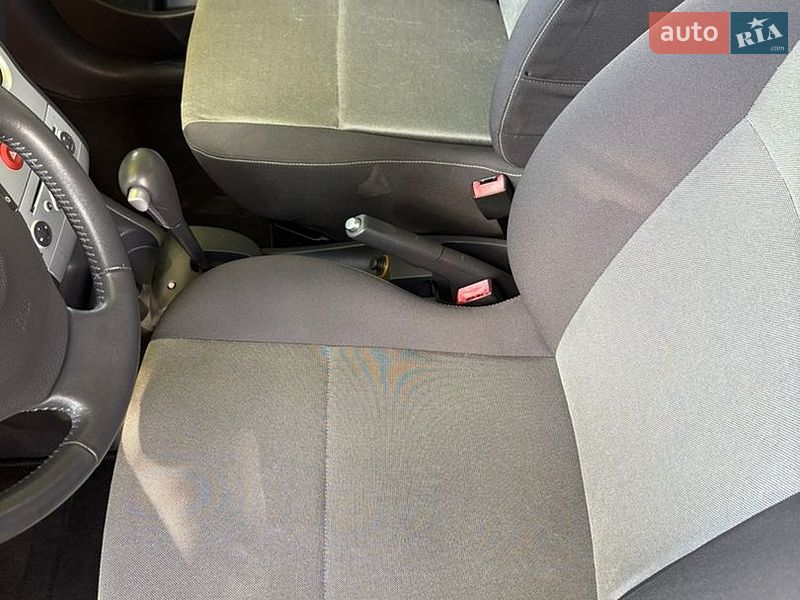 Хэтчбек Renault Modus 2006 в Белой Церкви