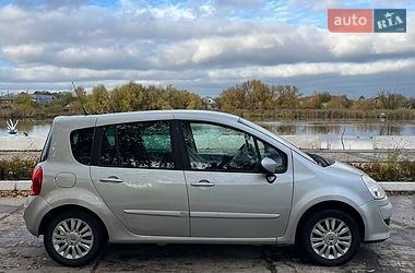 Хэтчбек Renault Modus 2011 в Староконстантинове