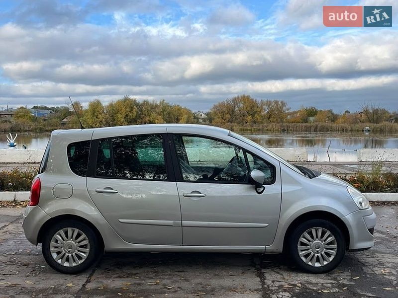 Хэтчбек Renault Modus 2011 в Староконстантинове