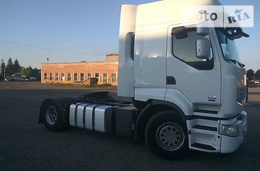 Тягач Renault Premium 2010 в Дубно