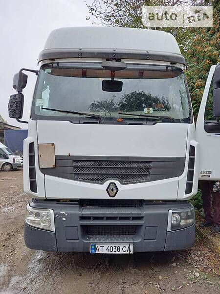 Renault Premium