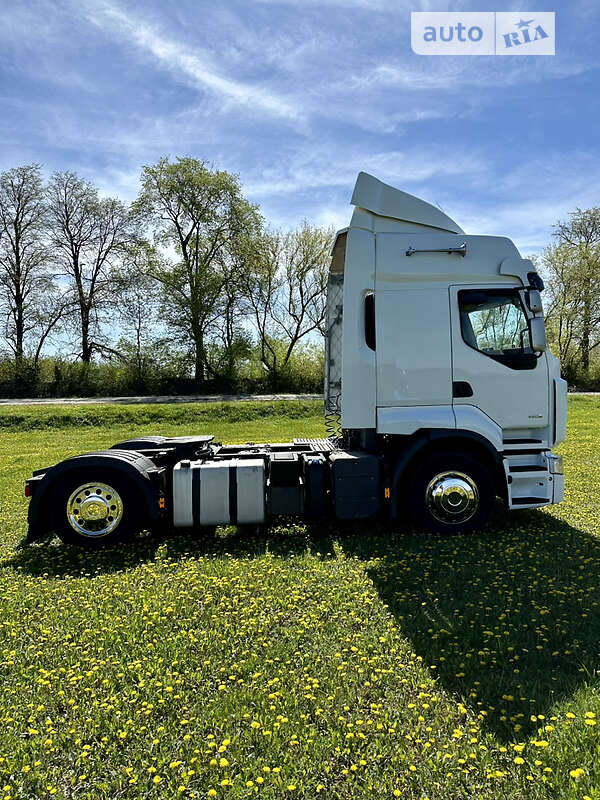 Тягач Renault Premium 2011 в Старокостянтинові