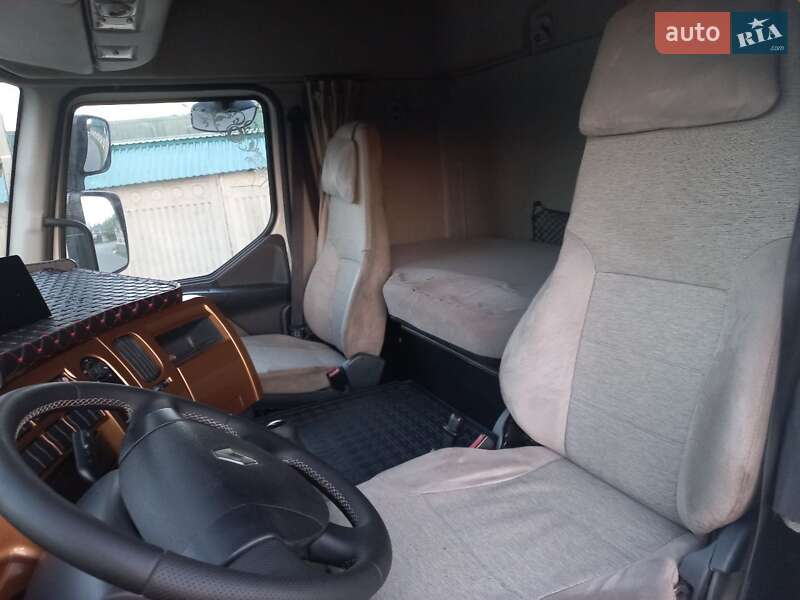 Тягач Renault Premium 2007 в Сквире