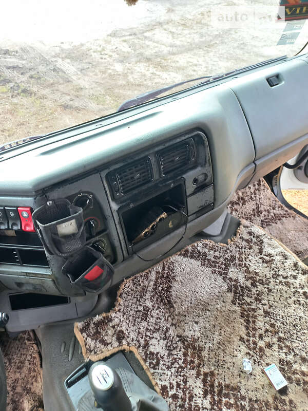 Тягач Renault Premium 2004 в Гусятине