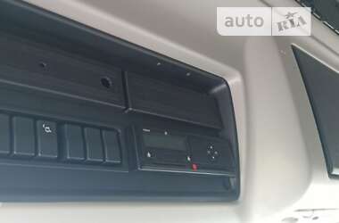 Тягач Renault Premium 2011 в 