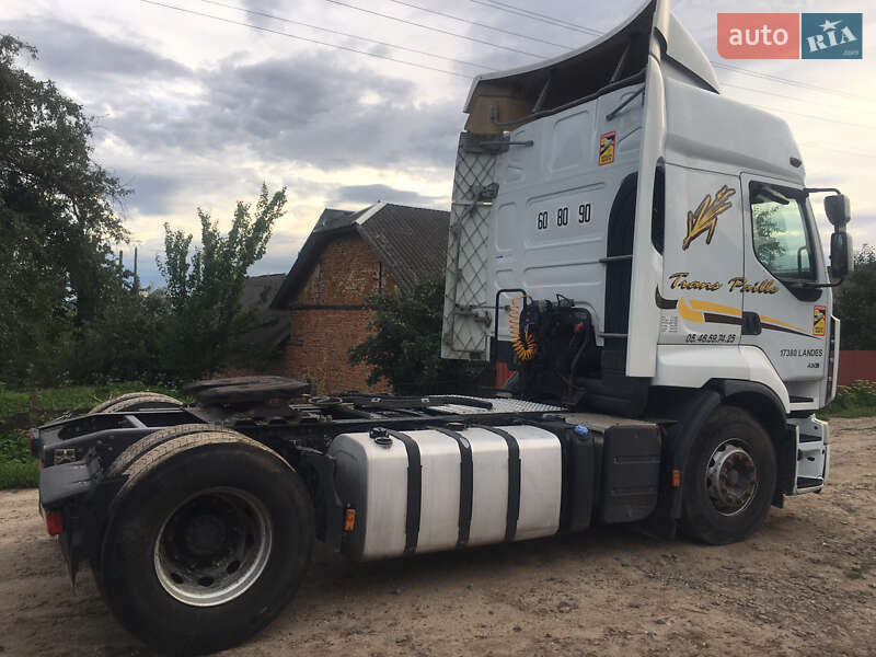 Тягач Renault Premium 2011 в Ивано-Франковске