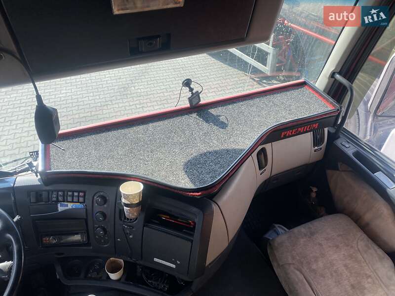 Тягач Renault Premium 2008 в Рівному