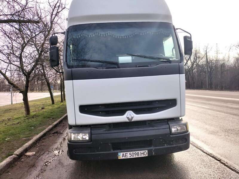 Тягач Renault Premium 1998 в Дніпрі