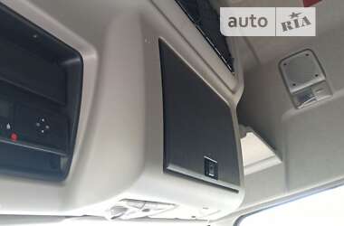 Тягач Renault Premium 2011 в 