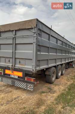 Контейнеровоз Renault Premium 2006 в 