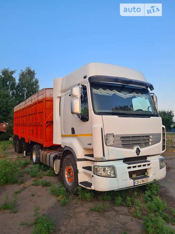 Тягач Renault Premium 2006 в Недригайліву