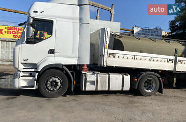 Тягач Renault Premium 2008 в 