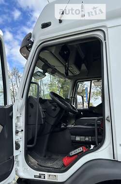 Тягач Renault Premium 2013 в 