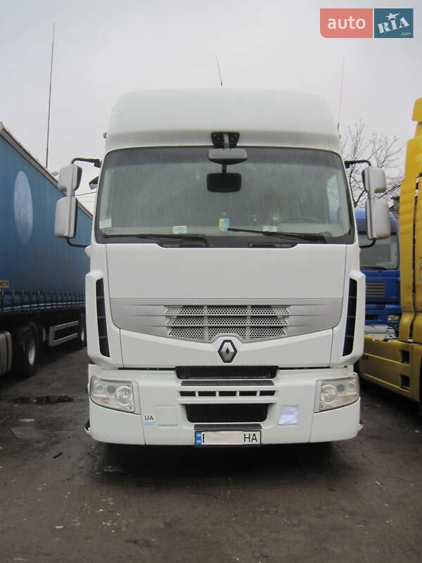 Тягач Renault Premium 2007 в Львове