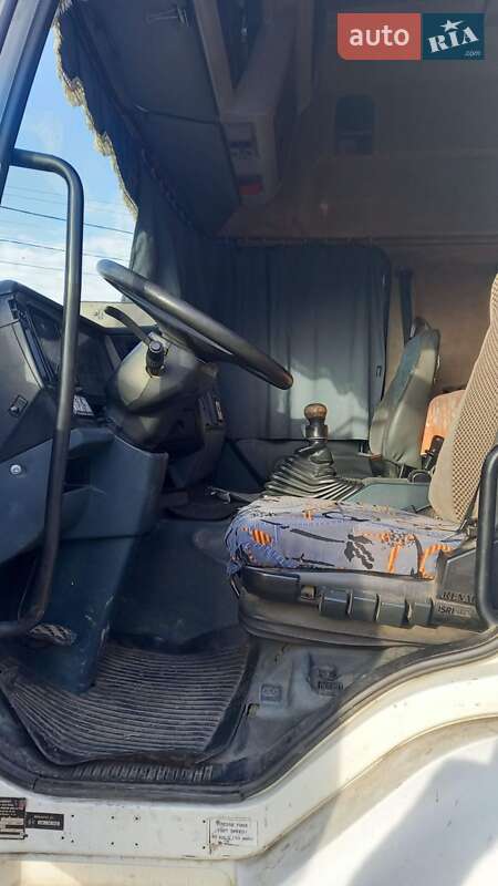 Тягач Renault Premium 2000 в Каневі