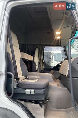 Тягач Renault Premium 2013 в Хусті