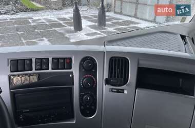 Контейнеровоз Renault Premium 2010 в 