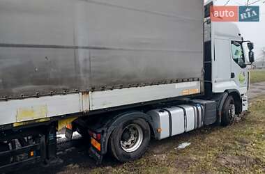 Тягач Renault Premium 2011 в 