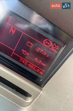 Тягач Renault Premium 2011 в 