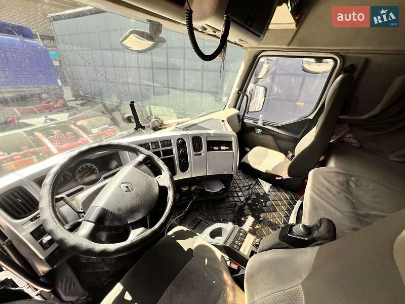 Тягач Renault Premium 2013 в Сарнах