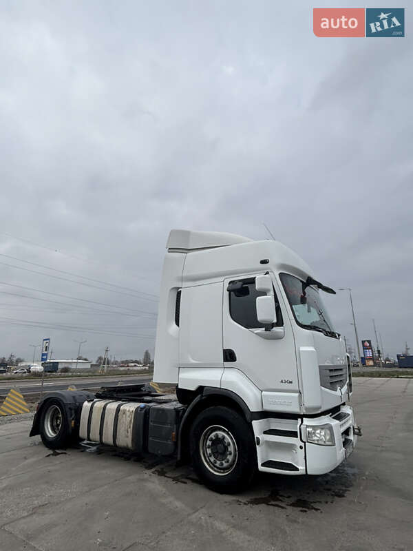 Тягач Renault Premium 2011 в 