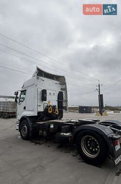 Тягач Renault Premium 2011 в 