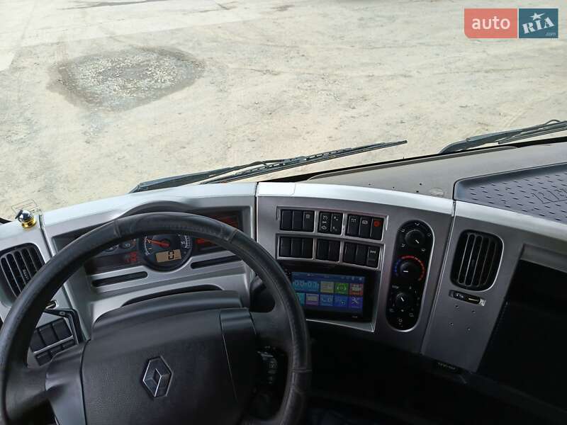 Тягач Renault Premium 2011 в Луцке