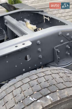 Контейнеровоз Renault Premium 2012 в 