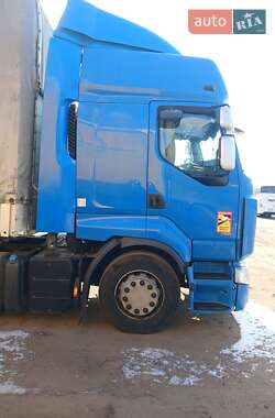Тягач Renault Premium 2009 в 