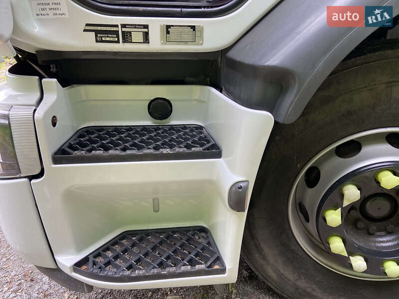 Цистерна Renault Premium 2013 в Тернополі