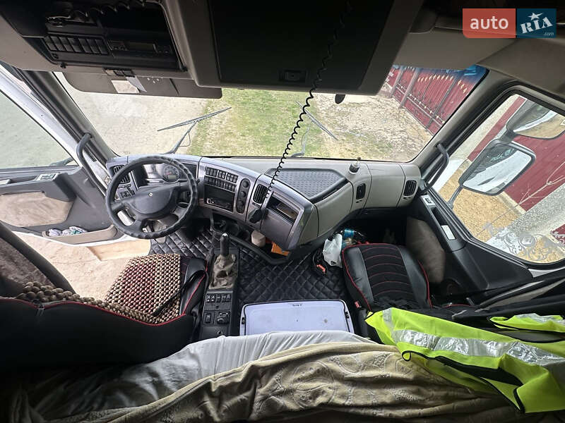 Тягач Renault Premium 2006 в Болграде