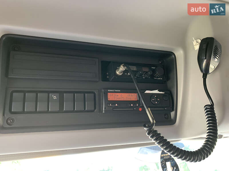 Тягач Renault Premium 2013 в Чутове