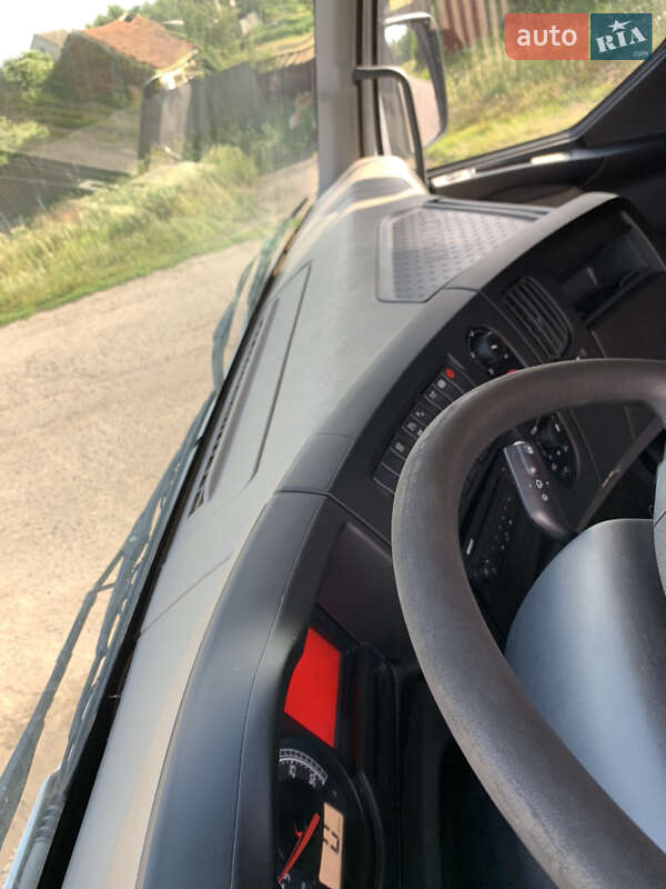 Тягач Renault Premium 2013 в Чутове