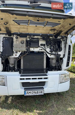 Тягач Renault Premium 2013 в 