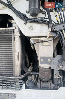 Тягач Renault Premium 2011 в 