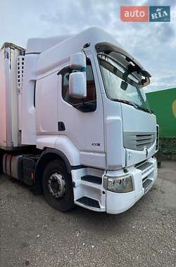 Тягач Renault Premium 2010 в 