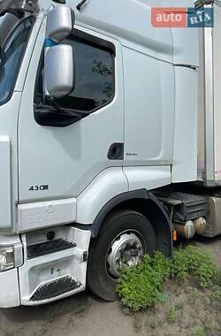 Тягач Renault Premium 2010 в 
